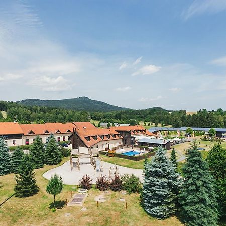 Resort Malevil Jablonné v Podještědí المظهر الخارجي الصورة